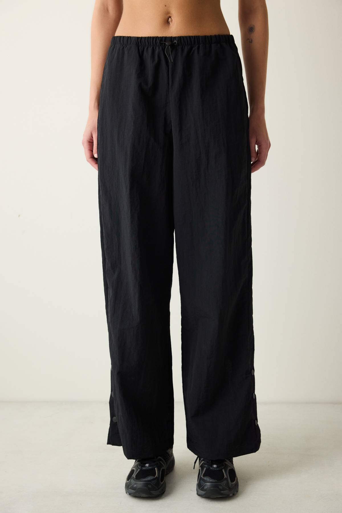 Side Button Crepe Pant
